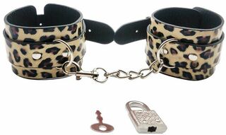 Набор MAI BDSM STARTER KIT Nº 75 Leopard: плеть, кляп, наручники, маска, ошейник , веревка, зажимы