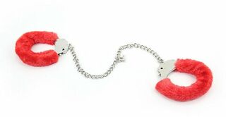 Наручники Metal Handcuff With a Long Chain , Red