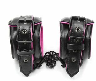 F61413 Оковы мягкие Luxury Fetish WRIST CUFF Black&Pink