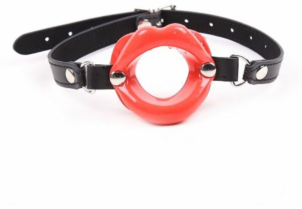 Кляп-губы на ремешке RED O-RING MOUTH GAG