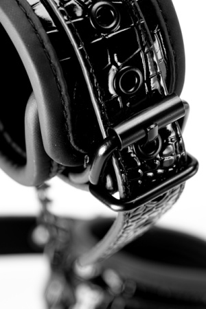 Наручники BLAZE LUXURY HANDCUFF CROCO BLACK || 